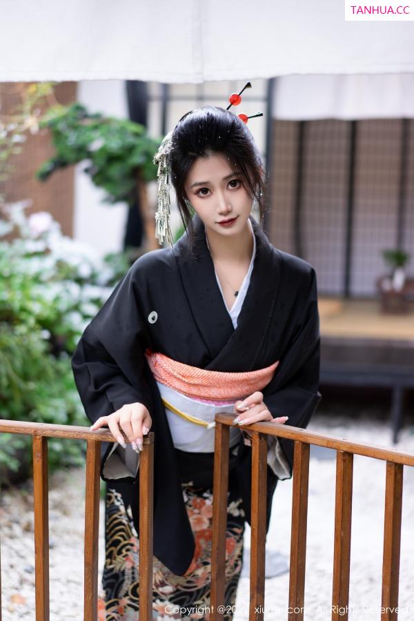 laura阿姣  [XiuRen]高清写真图 2022.11.30 No.5932 laura阿姣 和服美腿第11张图片